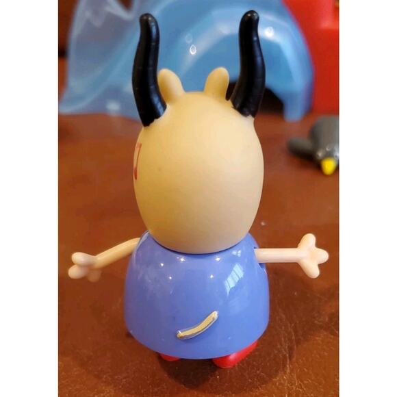 Peppa Pig Daddy Pig Rebecca Rabbit Ginny Giraffe Ms Gazelle 2 Penguins Playset - Picture 12 of 16